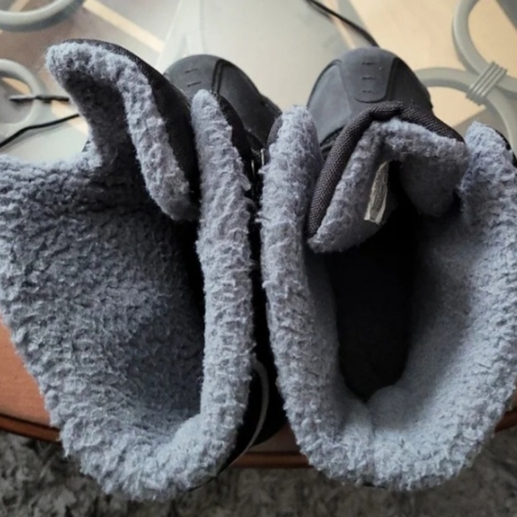 Boy's Snow Boots size 1 - Picture 5 of 7